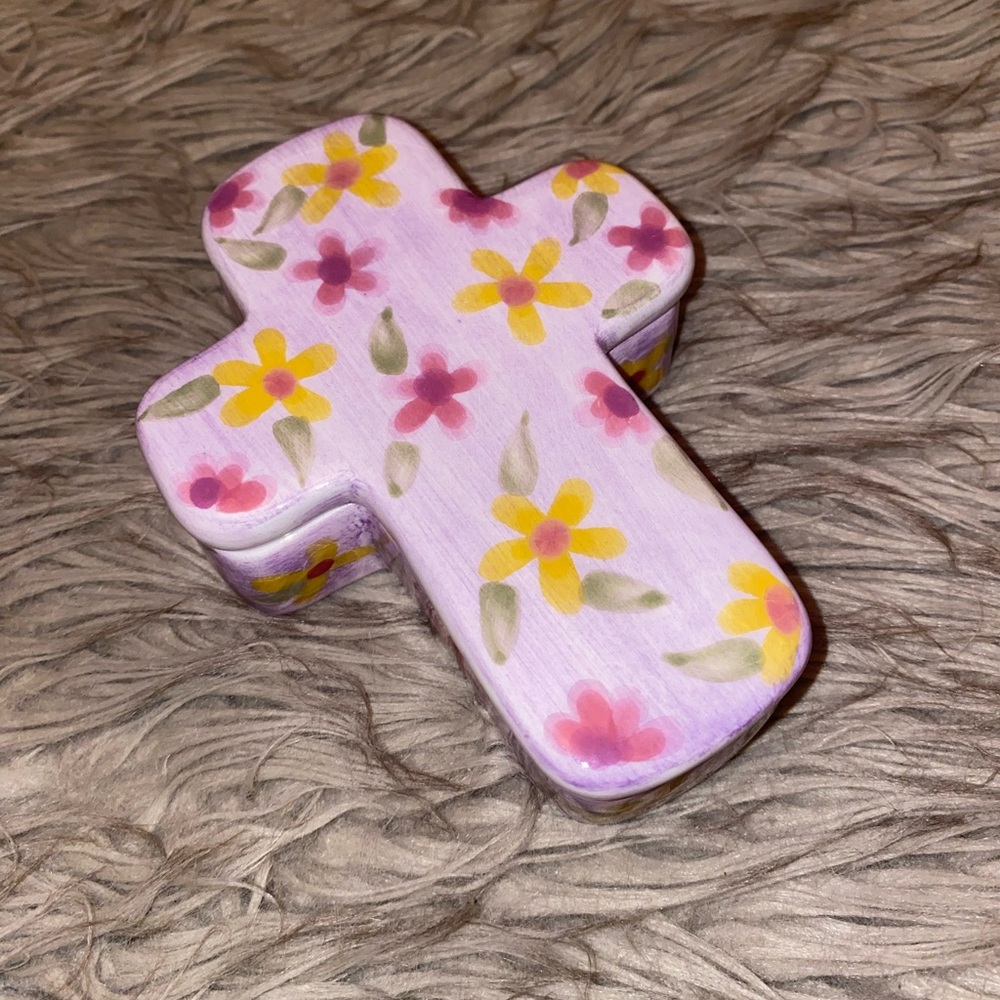Cross Shaped Keep sake holder/jewellery holder